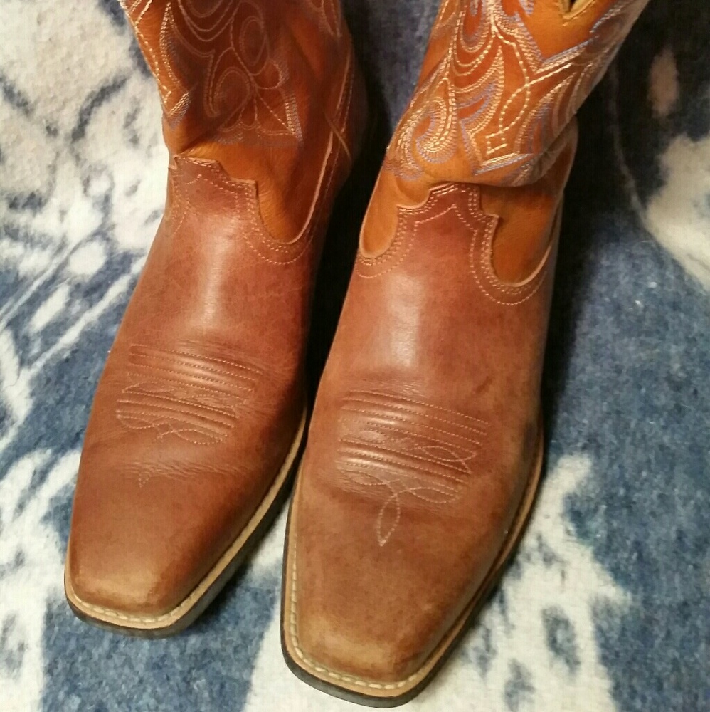 Ariat Women's Round-up Square toe Cowboy Boots